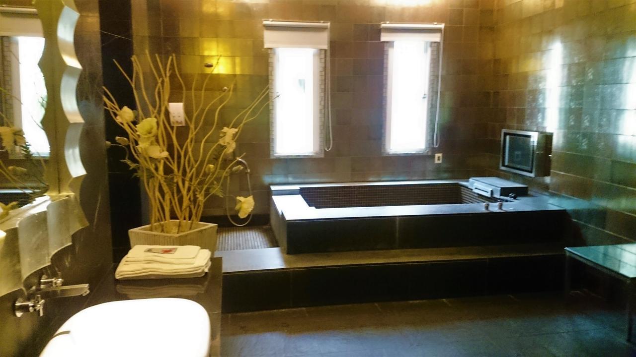Her Home Spa Motel ซินหยิง ภายนอก รูปภาพ