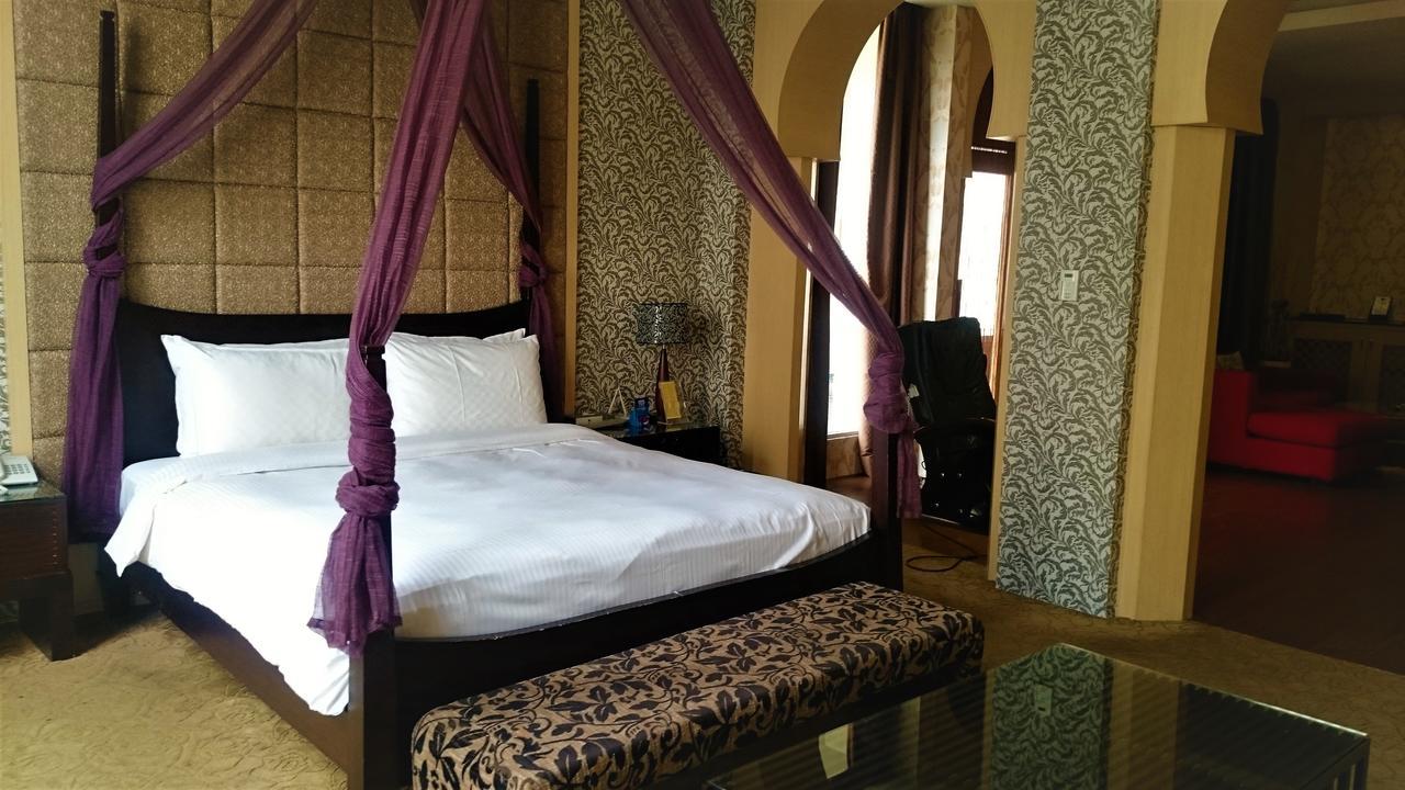 Her Home Spa Motel ซินหยิง ภายนอก รูปภาพ