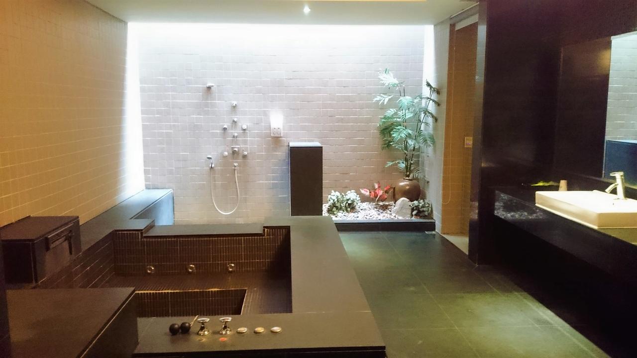 Her Home Spa Motel ซินหยิง ภายนอก รูปภาพ