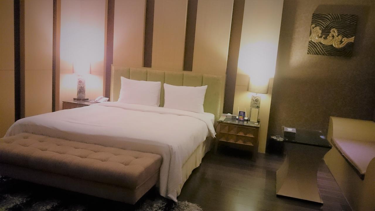 Her Home Spa Motel ซินหยิง ภายนอก รูปภาพ
