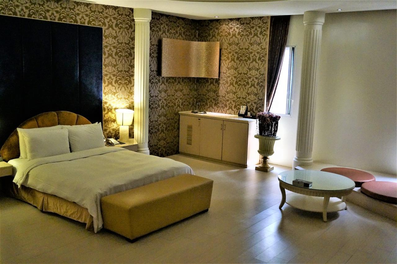 Her Home Spa Motel ซินหยิง ภายนอก รูปภาพ